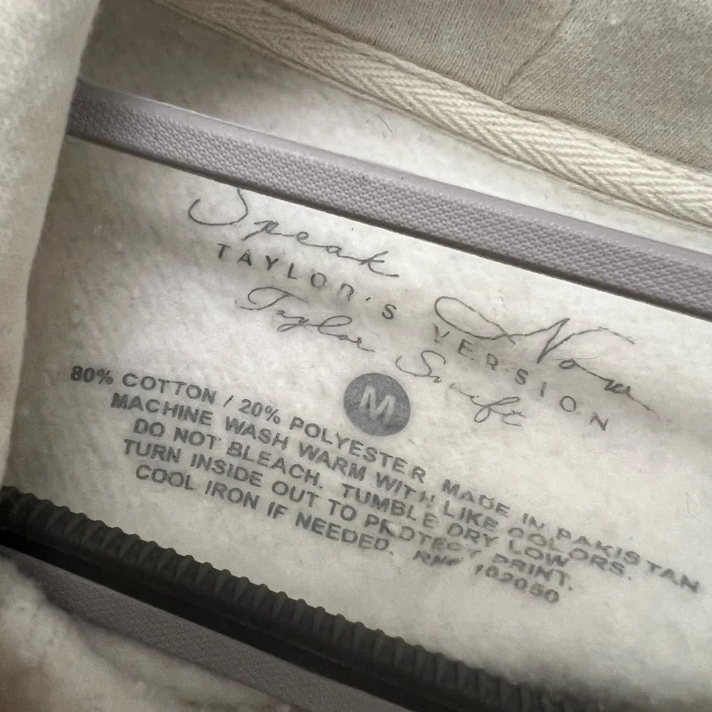 Taylor Swift Long Live Hoodie - Picture 6 of 6